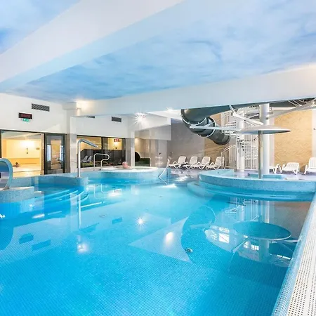 Hotel Congress & 4*