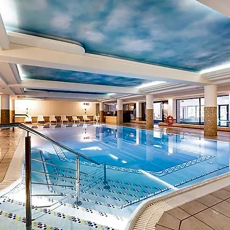 Hotel Congress & 4*
